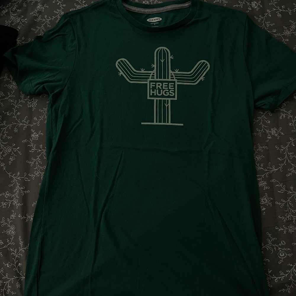 Free hugs short sleeve